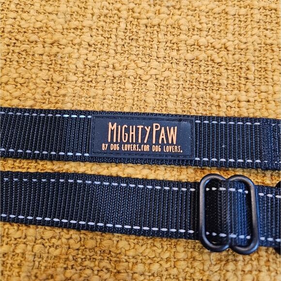 Mighty Paw Seatbelt - Picture 3 of 5